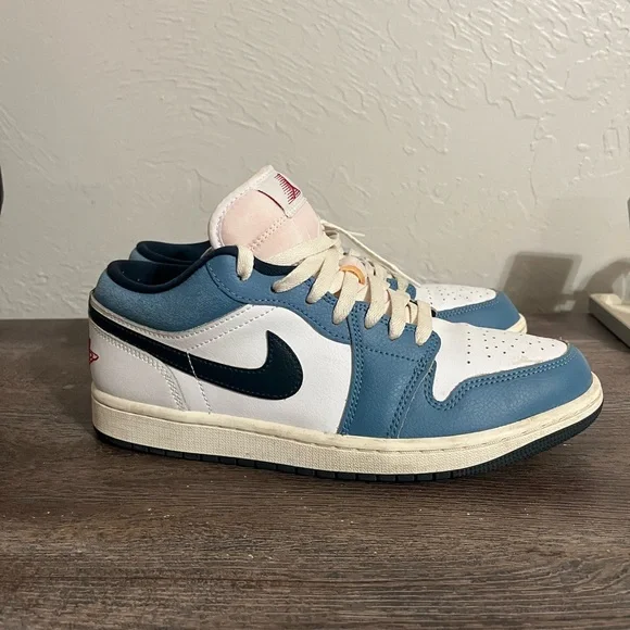 Nike air Jordan Blue and White Men's Sneakers - Picture 1 of 6